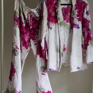 Natori Floral Pajama Set - Pink and White